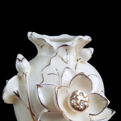 BÌNH HOA SEN ĐẮP NỔI VIỀN VÀNG